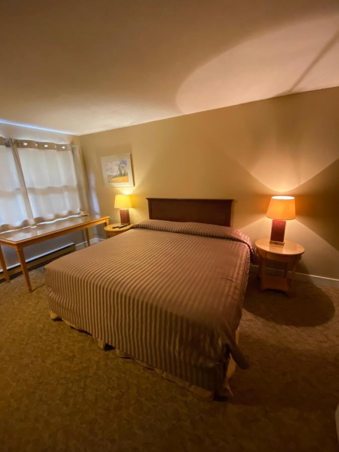Twin Creeks Motel Ламби Экстерьер фото